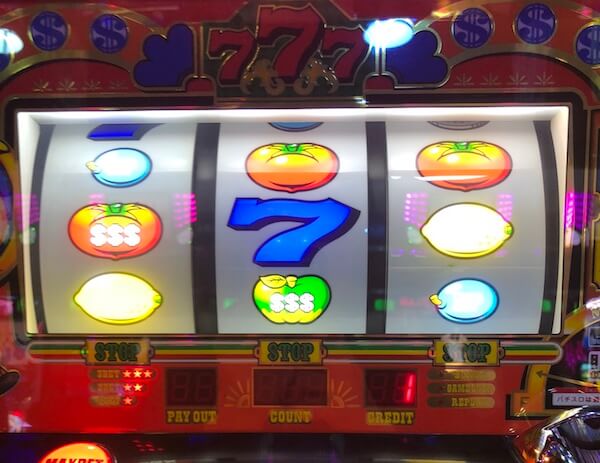 リノ状態中：中押し中段青７の安定感じゃ異常
