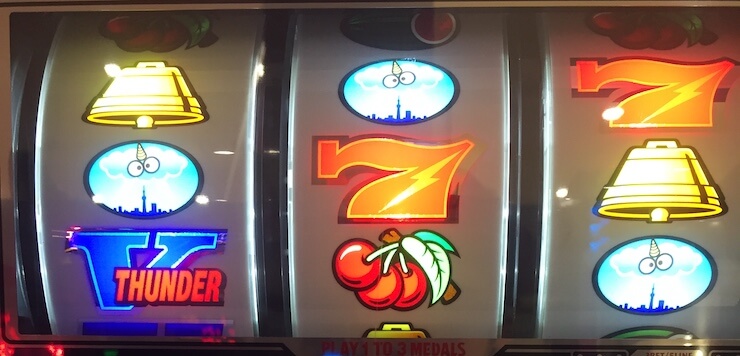 サンダーVのリーチ目：サプライズ一直線