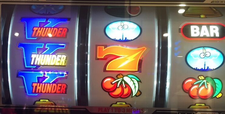 サンダーVのリーチ目：サンダーVの宝石箱や〜！
